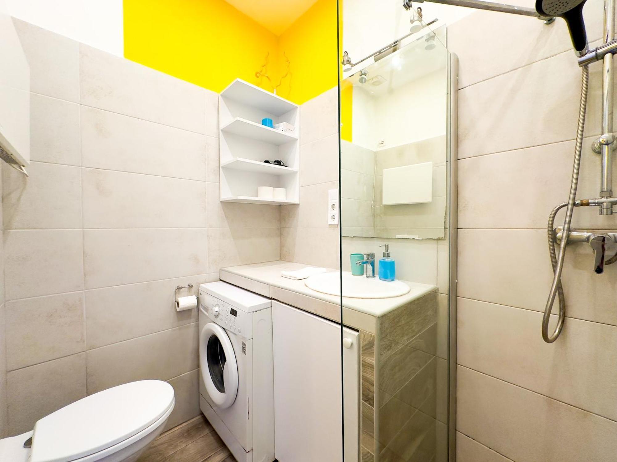 Apartament Spacious Buda Air Conditioning *